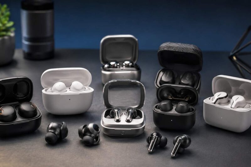best wireless earbuds under 200 dollars 2026